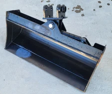 Mini Excavator .8 - 1.5 Ton 32 inch Hydraulic Tilting Bucket  Attachment