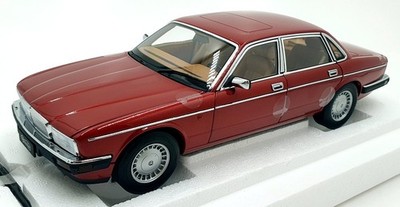Almost Real Maßstab 1:18 810541 - Jaguar Daimler XJ6 XJ40 - Flamenco Red