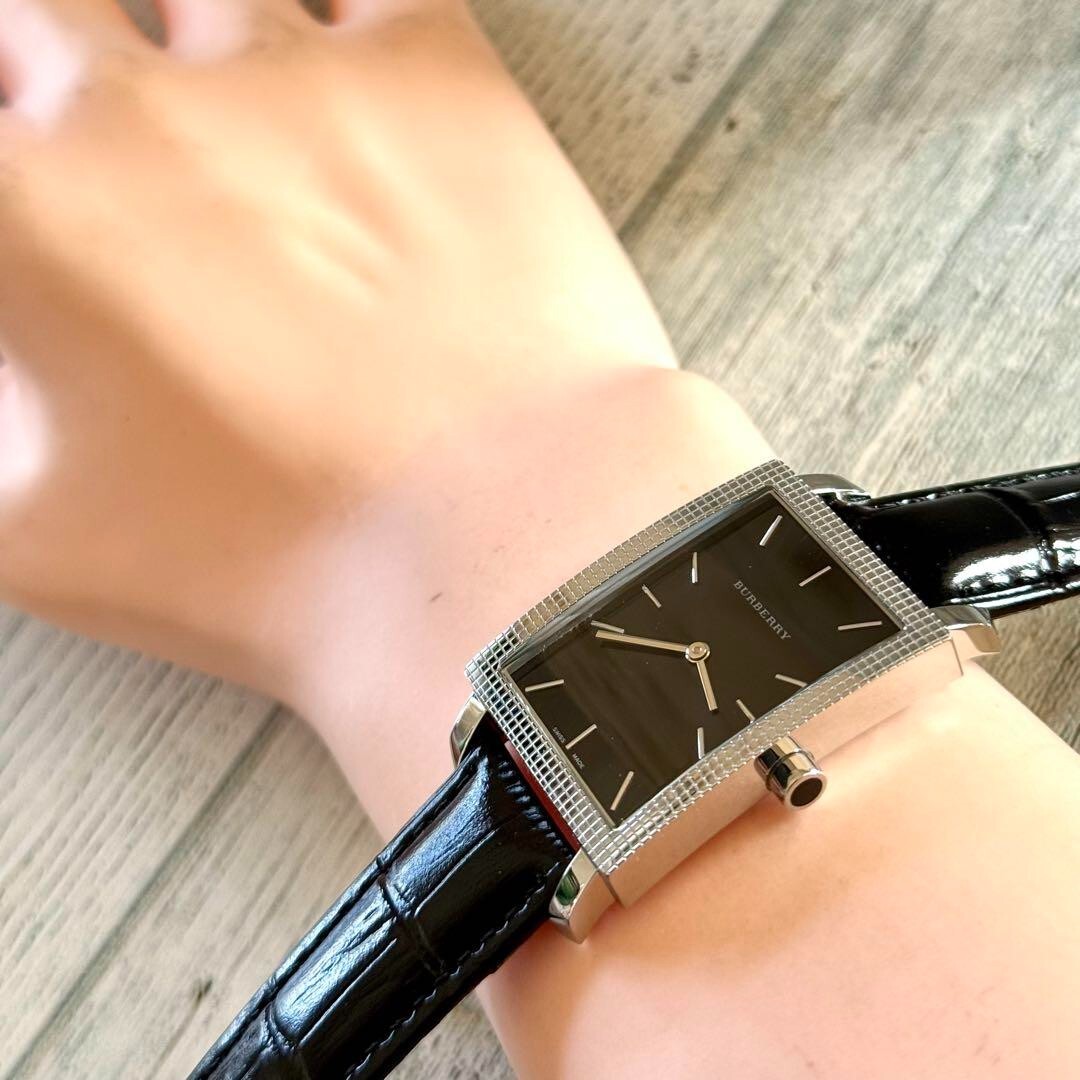 稼働 BURBERRY 腕時計 BU1401 スクエア 純正レザーベルト 336 BURBERRY Square Watch BU1400 Used From Japan Check