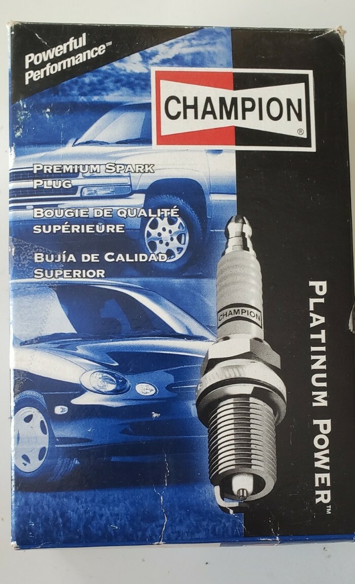 Champion Platinum Spark Plugs Pack of 6 New Stock No.3031 plus 2 more