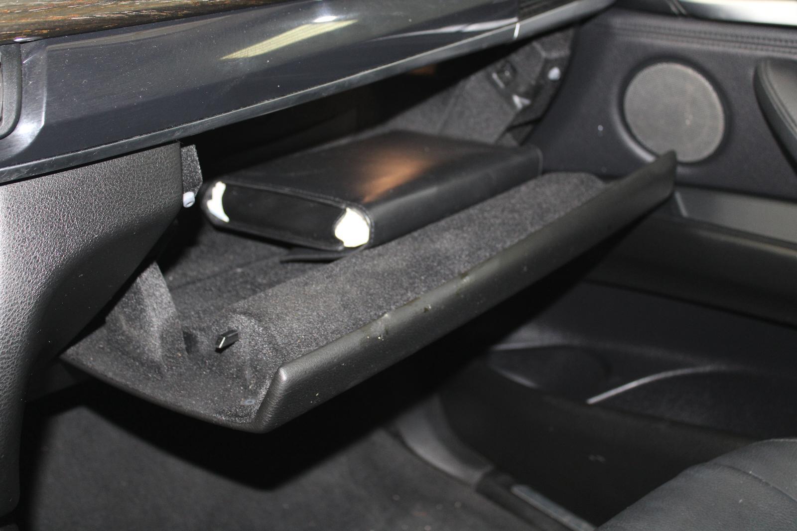 2014 BMW X5 (Glove Box Assembly) Front Dash Black Handle Compartment