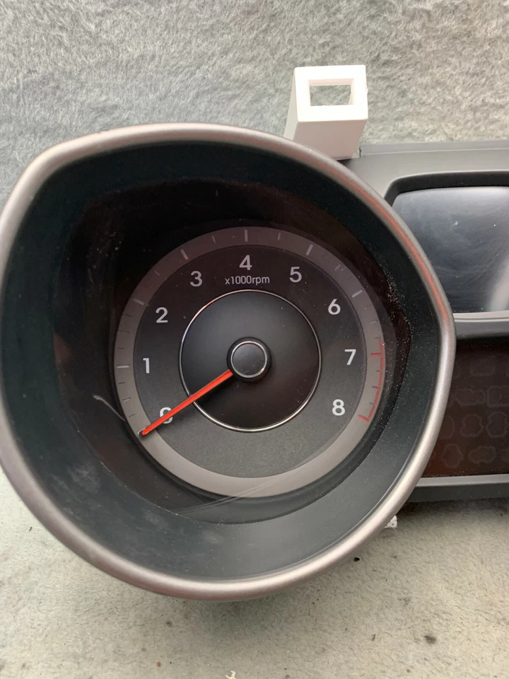Cuadro de instrumentos velocímetro Hyundai Elantra 2014 2015 2016 12.754 millas Foto 2 de 4