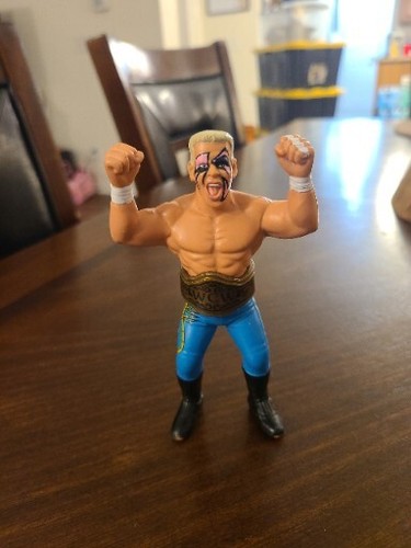WCW GALOOB STING SERIES 1,  1990 w BELT WRESTLING ...