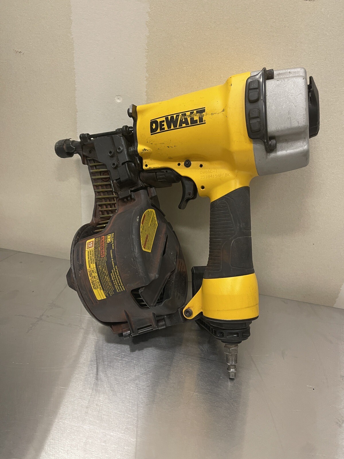 DeWalt DW66C1 Pneumatic 15 Degree Coil Siding Nail Gun eBay