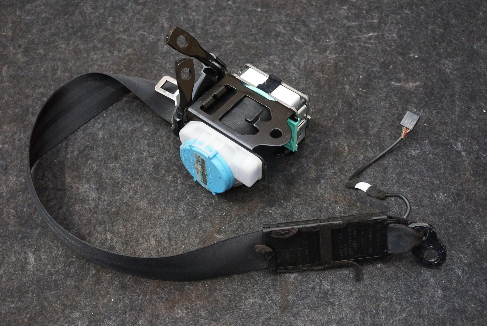 Front Left Driver Seat Belt Assembly Black OEM 423857705B Audi R8 Type 42 08-15