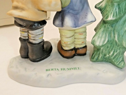 Berta Hummel Light The Night Figurine 301257 BH59 Mint In Box COA - Picture 3 of 7