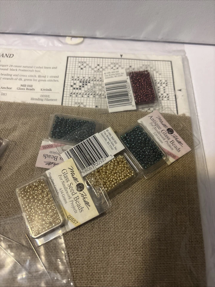 De colección Mill Hill NAVIDAD BORDES EN CUENTAS Kit Punto de Cruz Con Cuentas NUEVO Foto 4 de 4