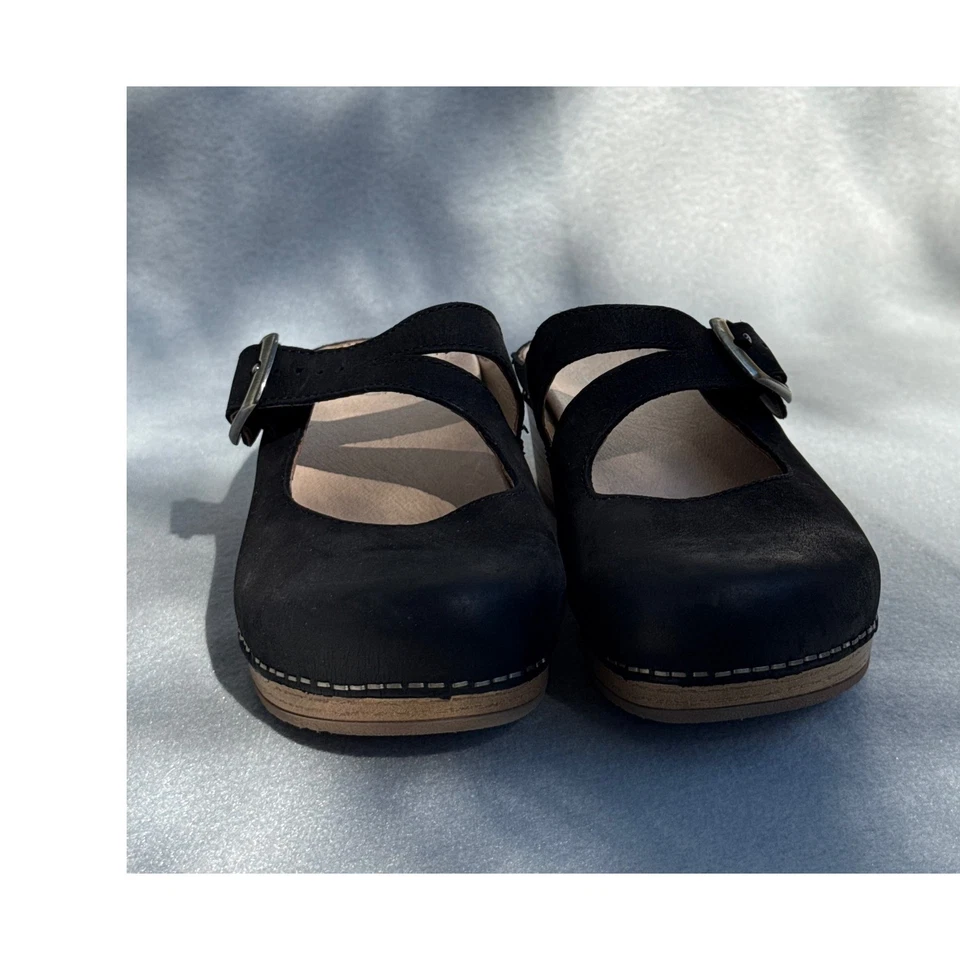 Tamancos de salto Dansko Mules camurça couro preto Mary Jane fivela tamanho 36 EUA 5.5 - 6 - Imagem 3 de 4
