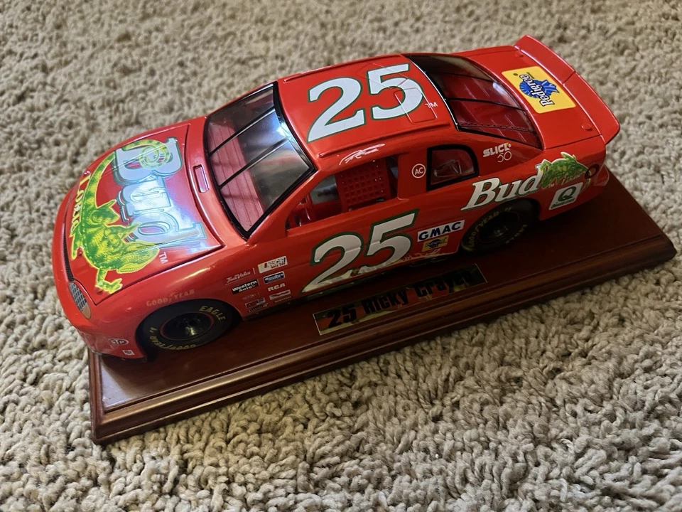 Ricky Craven #25 Racing Champions 1:24 Louie Budweiser Chevrolet Monte Carlo Foto 4 de 4