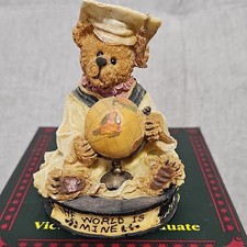 Boyds Bears & Friends Bearstone Victoria Graduate Handmade Resin Figurine 2007