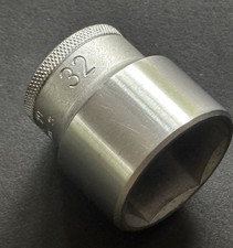 GEDORE No19 - 32mm metric.  1/2” drive - 6 point  Socket - stored / light use 