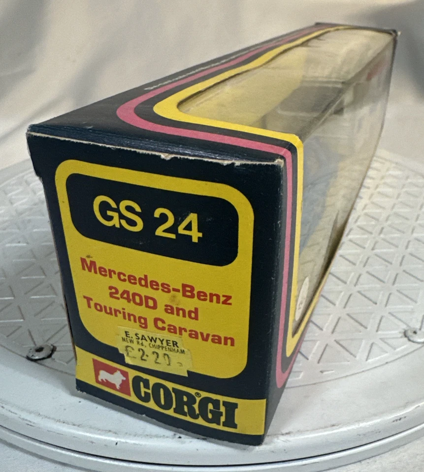 Винтажный подарочный набор Corgi 24 Mercedes-Benz 240 D и туристический фургон 75 оригинальная коробка (50F - Изображение 2 из 4