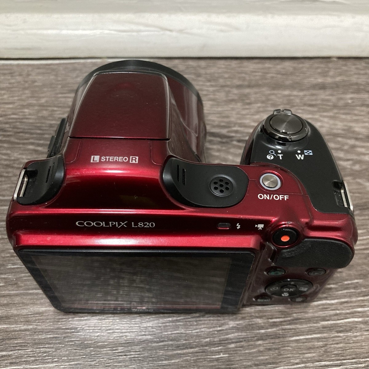 Nikon COOLPIX L820 16.0 MP 30x Zoom Digital Camera Red