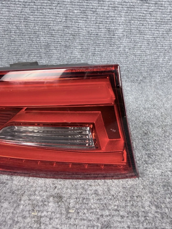 AUDI A3 QUATTRO 2015 2016 SEDÁN luz trasera maletero lámpara de freno izquierda 8V5945093C Foto 2 de 4