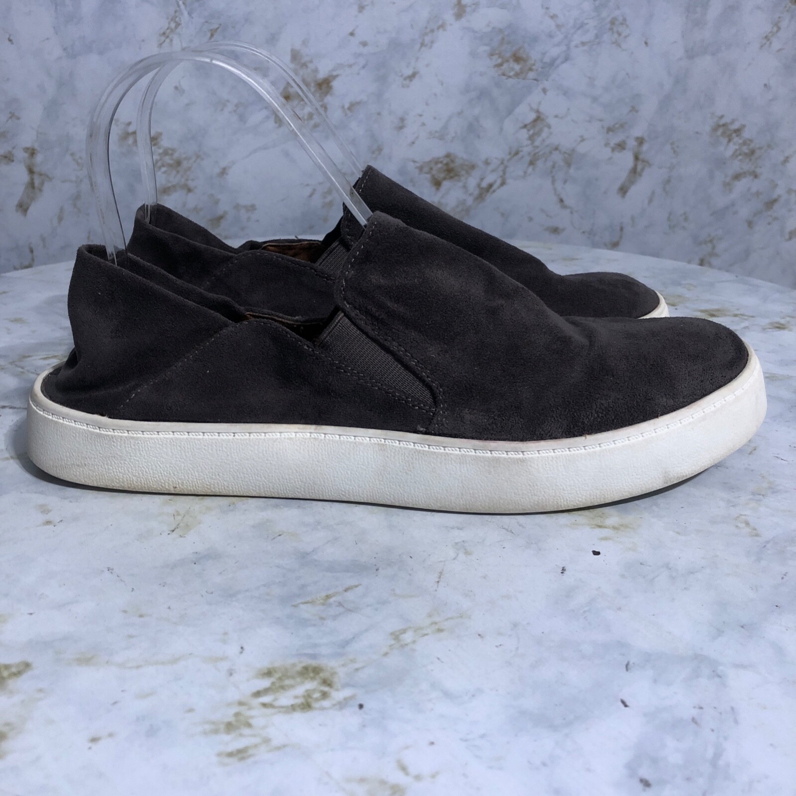 Steve Madden Women's Size 8.5 Shoes Gray White Slip On Casual Fashion Sneakers