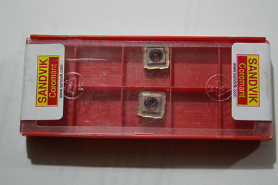  Sandvik Hartmetalleinsatz - 880-060406H-C-LM ( 1044 ) 2 WENDEPLATTEN