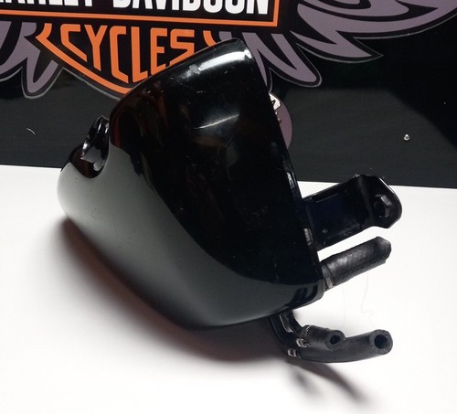 Harley-Davidson Sportster XL883C Oil Tank Black - Picture 2 of 6