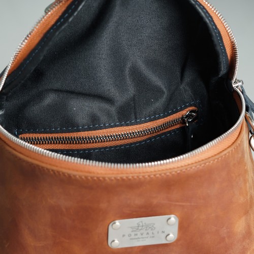Borsa a tracolla in pelle colore marrone scuro da donna di POHVALIN - Foto 6 di 6