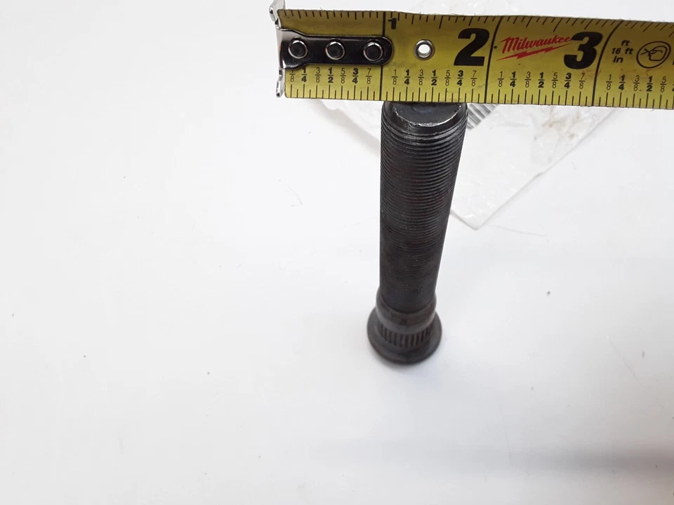 Truck Mack 3398-W1211 Wheel Lug Bolt Disc, 3.5 In. Length, M22x1.5 Thread, .975 - Image 2 of 4