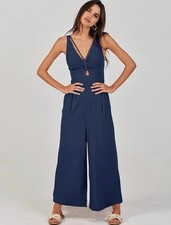 Summer sleeveless wide leg Jumpsuit w/ v-neck  key hole front Size Medium 