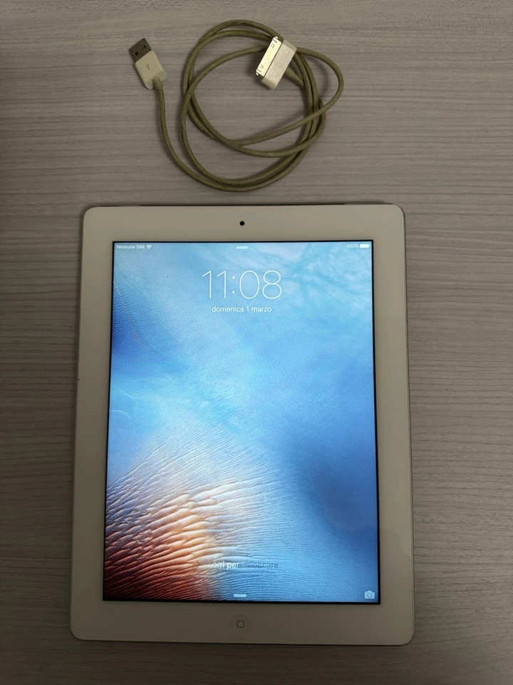 Apple iPad (3rd generation) · 32GB · Cellular, foto 2 di 3