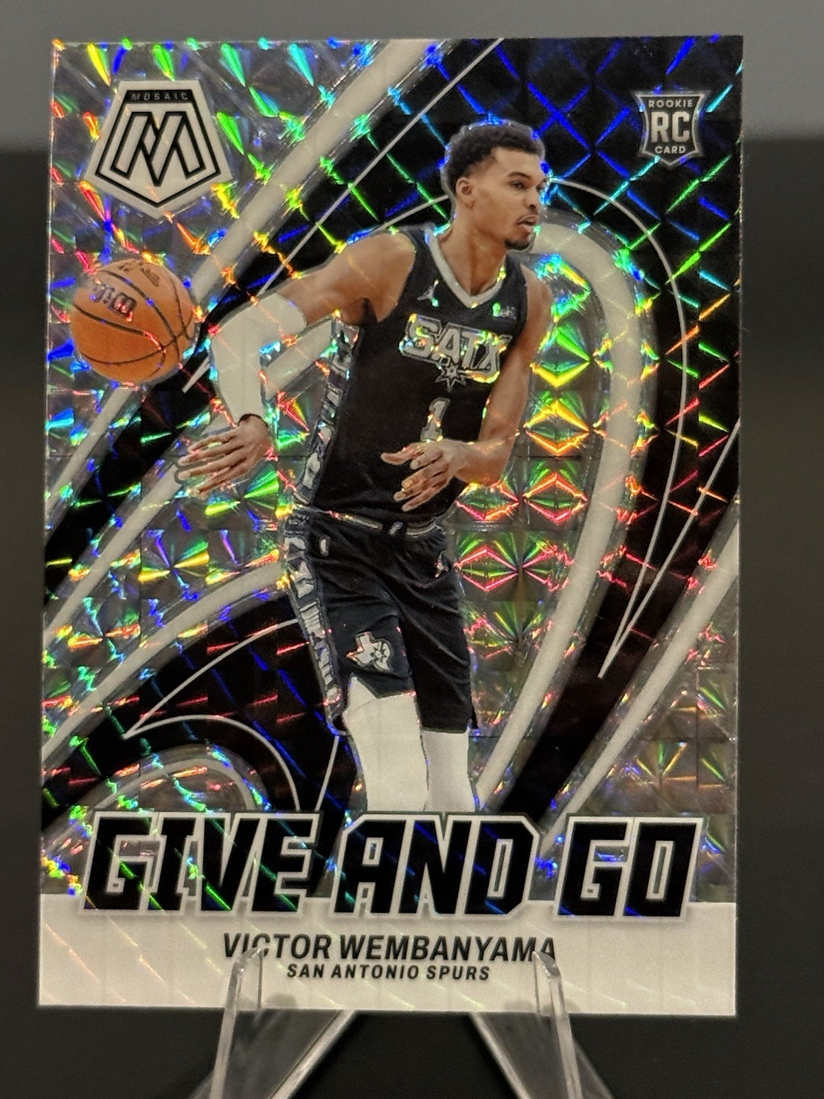 2023-24 Panini Mosaic - Give and Go Victor Wembanyama #12 Mosaic Prizm (RC)