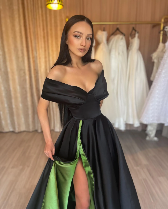 black and green gothic wedding dresses Black Gothic Wedding Dresses A-Line V-neck Sleeveless Ball Gown Tulle Lace Bridal  Gown – Dbrbridal main image 1