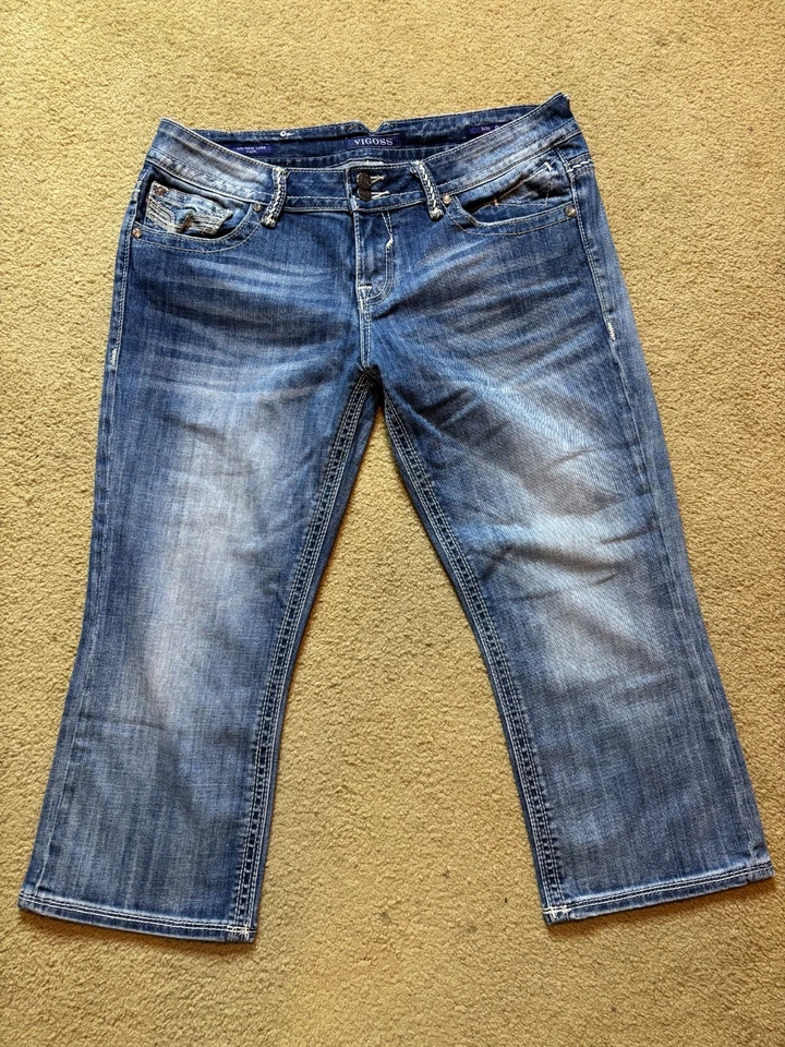 Women's Vigoss Stretch Denim Cropped The New York Capri Rhinestone Jeans 13x21 - Image 2 of 4