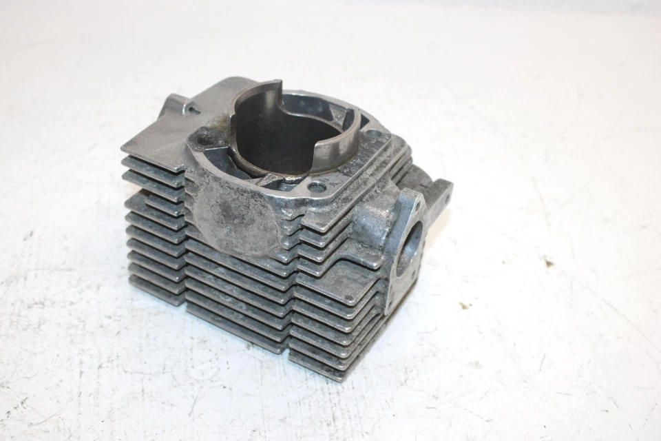 88 Yamaha Excel Iii оригинальный 60 мм отверстие правый цилиндр 8G8-11311-00-00 SY12 - Изображение 2 из 4