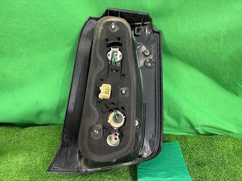 Genuine Toyota Rumion Scion XB NZE151N Taillights Tail Lamps Left