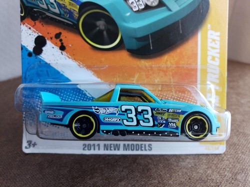 Hot Wheels CIRCLE TRUCKER 2011 New Models #46/38 1:64 Yellow Rim Black MC5 Spoke - Picture 4 of 15