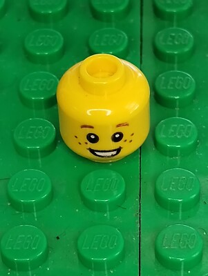 New LEGO Male Boy Minifig Head Dark Orange Eyebrows & Freckles Wide Grin Teeth 
