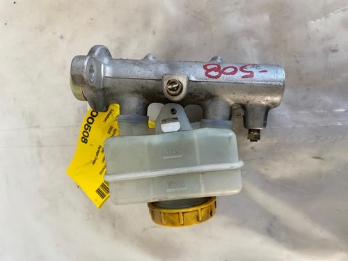 2005 SUBARU IMPREZA Brake Master Cylinder with Fluid Bottle Reservoir OEM M - Picture 4 of 6