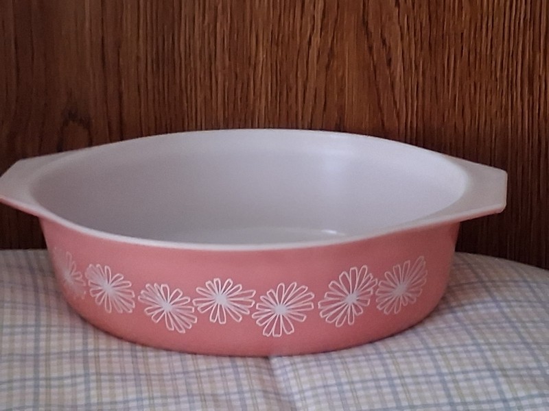 Vintage Pyrex Pink Daisy  Cinderella  Casserole  2-1/2 Quart #045