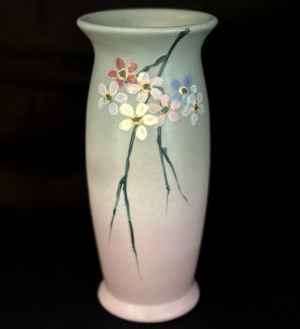 WELLER POTTERY HUDSON 7" VASE WITH THICK SLIP FLOWERS SIGNED BY AXLINE...PERFECT