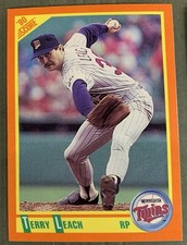 1990 Score Rookie & Traded  #43T   Terry Leach   P  Minnesota Twins