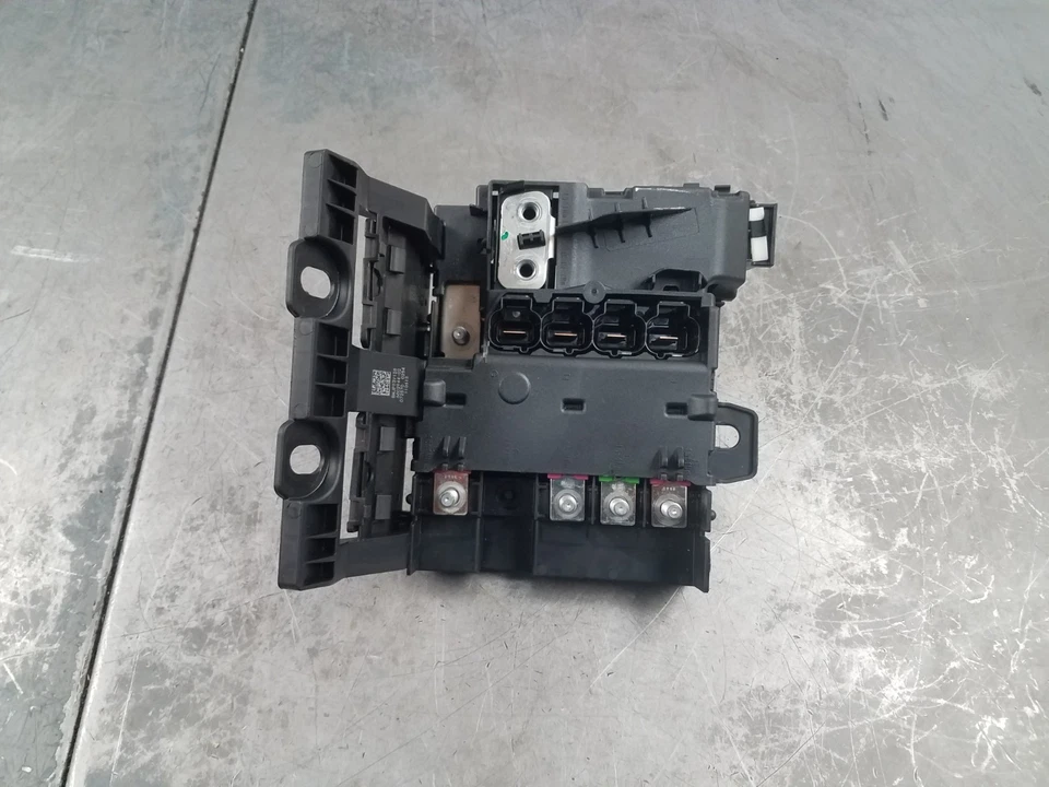 2018 BMW M5 F90 Battery Fuse Panel #3968 Z4 - Image 3 of 4
