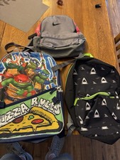 kids backpack Lot Of3