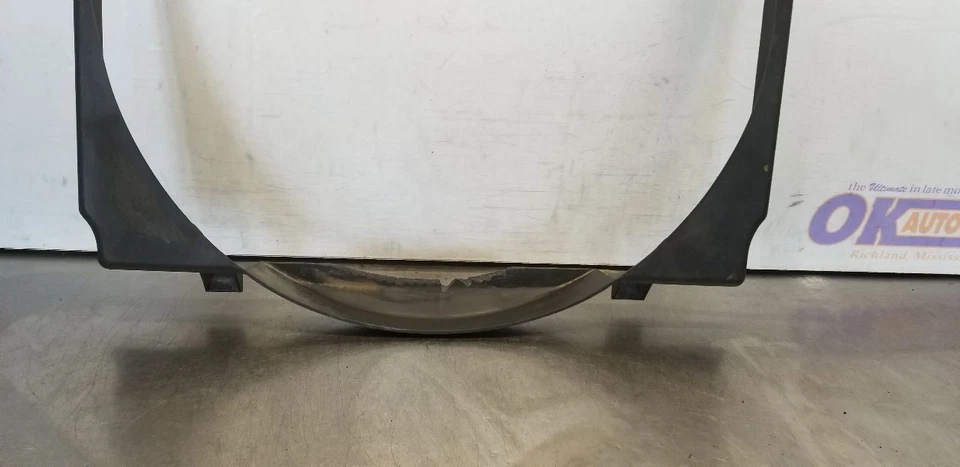 1993 DODGE W350 PICKUP RADIATOR FAN SHROUD 5.9L - Image 4 of 4
