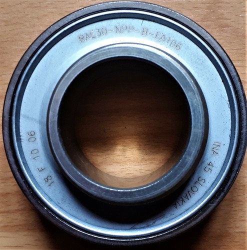INA Spannlager RAE30-NPP-FA106, mit Gummidämmring RABR 62/72 - Bild 2 von 2