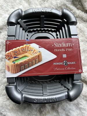 Nordic Ware 10 Cup stadium bundt pan cake rectangle sports #59137