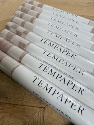Faux Grass Cloth Textured Geo Tempaper Peel and Stick Wallpaper in Textured Jute