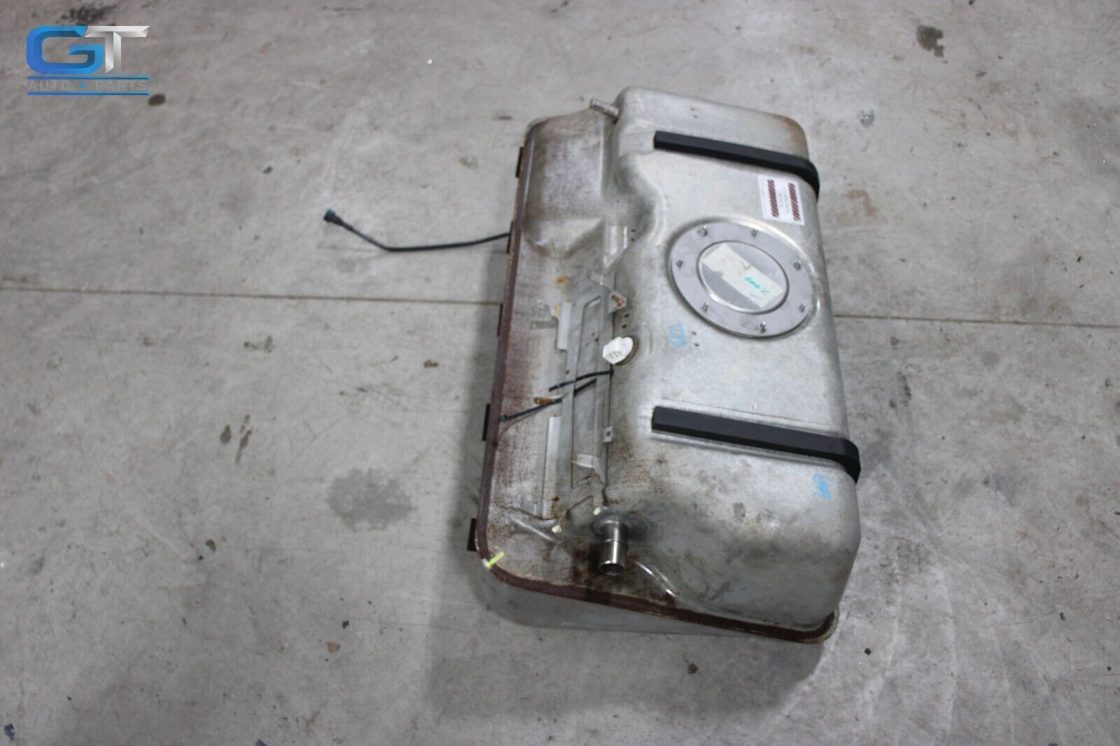 2007 - 2010 ASTON MARTIN V8 VANTAGE FUEL GAS TANK RESERVOIR OEM