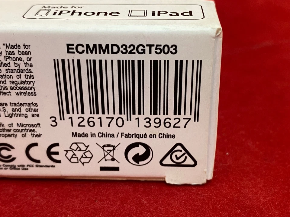 Emtec ECMMD32GT503 USB3.0 iCobra Flash Drive T500 32 GB for iPhone iPad - Image 3 of 3