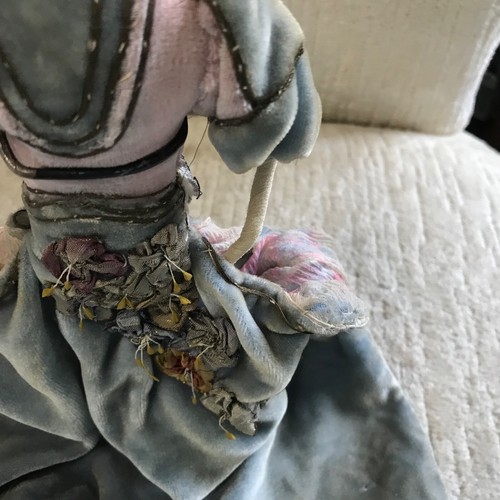 ANTIQUE ARTISAN MADE PAINTED DOLL & VELVET DRESS/FLOWERS STAND/ORNAMENT 1800’S - Picture 8 of 18