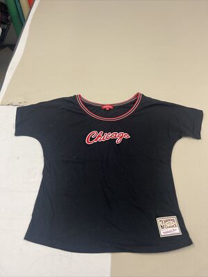 NEW MITCHELL AND NESS CHICAGO BULLS WOMENS CROP