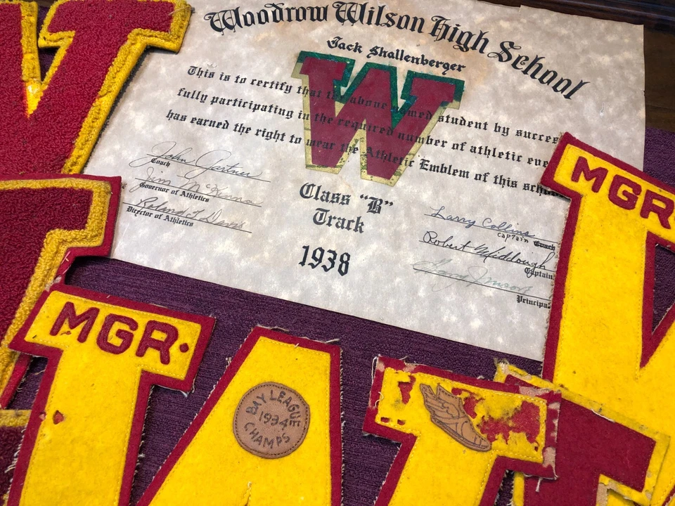 Lot 1938 HIGH SCHOOL LETTERS Woodrow Wilson High School LONG BEACH CA Imperfect! - Image 2 of 4