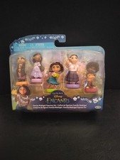 Disney Encanto Family Madrigal Mini Figures Set – 5 x 2"Figurines
