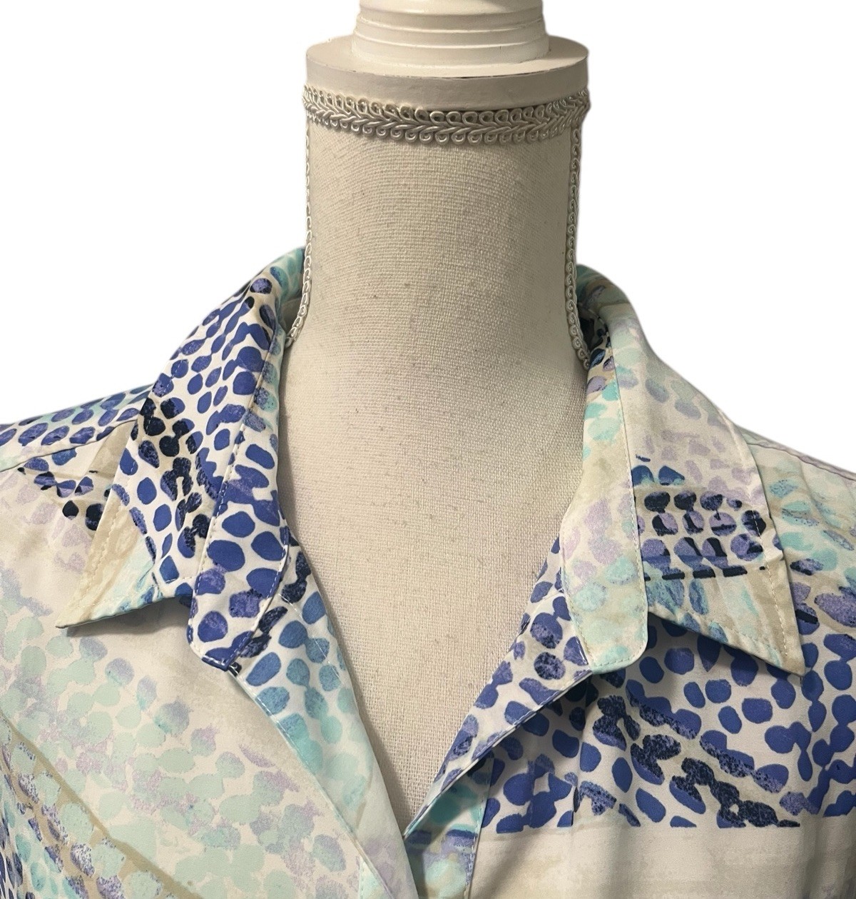 Chico’s Blue Abstract Button Up Collared Sleevele… - image 3