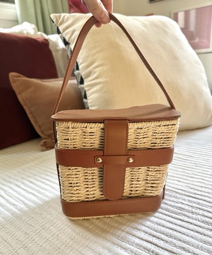 Tommy Bahama Woven Raffia Wicker Leather Strap Mini Basket Style Purse